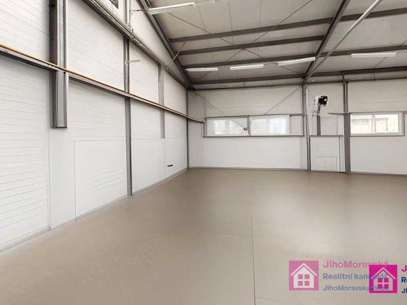Pronájem výrobní / skladovací haly 200 m², Velkomoravská, Hodonín