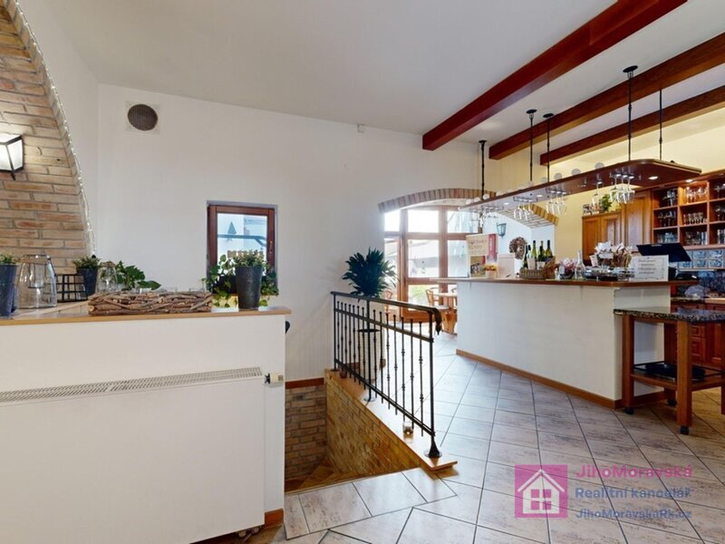 Pronájem kavárny / vinárny, 250 m², Hustopeče